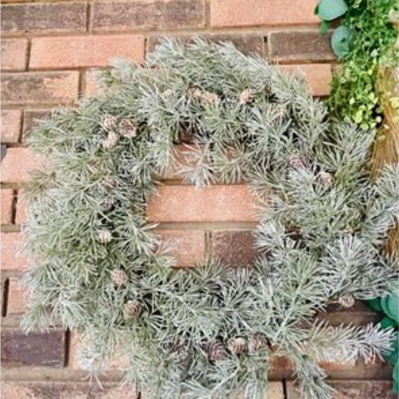 Weeping Pine Wreath - Picture 2 of 10